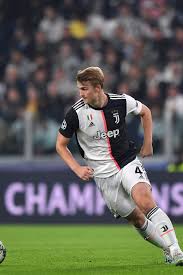 His birthday, what he did before fame, his family life, fun trivia facts, popularity rankings, and more. Kopa Trophy Matthijs De Ligt Juventus Tv