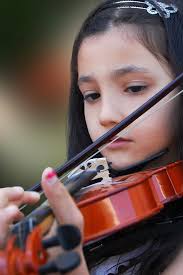 Küçük Azra'nın Keman Sevdası