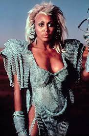 Tina Turner In A Chain Mail Dress In Mad Max Beyond The Thunderdome Mad Max Costume Tina Turner Mad Max Fashion