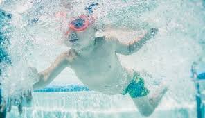 Wann ist das richtige alter? Wie Kinder Am Besten Schwimmen Lernen