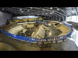 Débutant ou confirmé, enfant comme adulte, seul ou accompagné, chaussez vos patins et glissez sur les deux immenses patinoiresde l'espace glace ou. Palais Omnisports Marseille 2017 Phase 1 Youtube