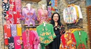 Pemerintah provinsi dki jakarta telah menetapkan upah minimum provinsi (ump) sebesar rp 4.267.349. Where To Buy Kebaya In Jakarta Allindonesiatourism Com