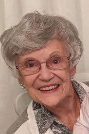 Tracy Mcphail's Instagram, Twitter & Facebook