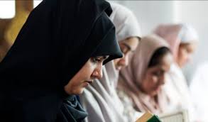 Para ulama hadits menyatakan demikian bahwa hadits tersebut tidaklah shahih. Hukum Wanita Haid Ngajar Ngaji Di Masjid Pwmu Co Portal Berkemajuan