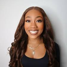 hulabowl #sportsbusiness #sportsmedia #internshipexperience #networking  #womeninsports #devossportbusiness