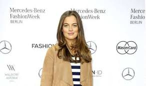 We did not find results for: Cleo Von Adelsheim Zeigt Ihren Babybauch