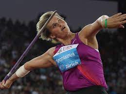 To jsou velká jména české atletiky, která nakonec pár závodů oštěpařka barbora špotáková a překážkářka zuzana hejnová zvládly. Athletics Covid 19 Barbora Spotakova Shines As Athletics Back On Track More Sports News Times Of India
