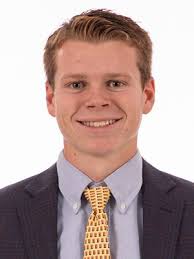 Athlete of the Week: Liam Pitt '22, men's swimming and diving