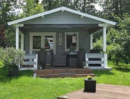 Ferien Im Gartenhaus Das Schonere Camping Gartenhaus Gartenhaus Mit Terrasse Gartenhaus Modern