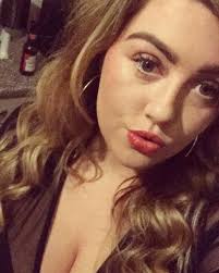 lacey Boyle (@lacey_rennie)