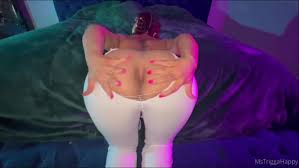 Mstriggahappyy Shakes Her Bare Ass | PimpBunny