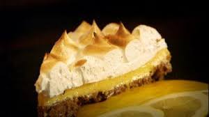 Decouvrez La Recette Du Jour La Tarte Au Citron Meringuee Ingredients La Pate 300 G De Speculoos Concasse Tarte Au Citron Dessert Recette Tarte