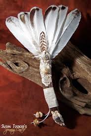 You Flow Like A Feather In A Beautiful World Ritual Smudge Fan By Susan Tooker Of Spinning Castle Designs No Pin Limits More Pins Like This One At Fostergi Feather Crafts Smudging Feathers Witchy Crafts