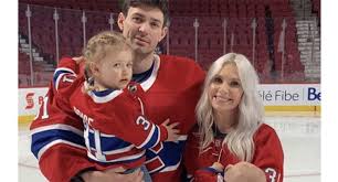 The new mom announced that liv anniston price was born last friday. Angela Price Publie Une Rare Photo De Couple Avec Carey Price En Costume D Halloween Fan De Hockey