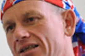 A hero's welcome for Dave Heeley and Mac Carr