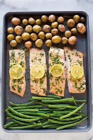 One Pan Baked Salmon And Vegetables Recipe Baked Salmon Salmon Vegetables Cooking Salmon