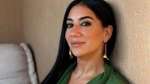 فيديو.. فدوى عابد لـ«عكاظ»: جدة بيتي الثاني.. انتهيت من «برشامة» وبواصل  «السلم والثعبان 2»