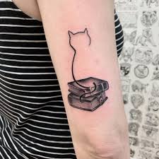 Dennis sigur trims corey russell's hair inside dennis' barber shop at 4615 freret street. The 50 Best Tattoo Parlours In America Big 7 Travel