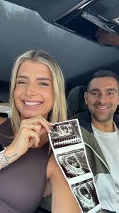 Rebecca Lomas's Instagram, Twitter & Facebook