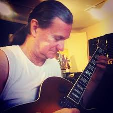 How about a little swinging afternoon blues before I go back into the  studio and rock out with my clients over Skype? Enjoy :-)