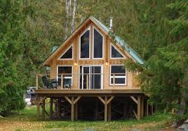 The Falcon Home Package From Linwood Homes Offers 1395 Square Feet Of Recreational Space Including 2 B Cottage House Plans House Plan With Loft New House Plans
