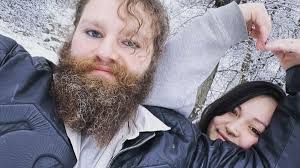 Gabe Brown của chương trình Alaskan Bush People bày tỏ lòng kính trọng đối với người anh trai và khoe bộ râu của mình.
