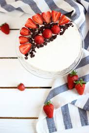Cheesecake Con Yogurt Greco Panna E Fragole Un Dessert Fresco E Goloso