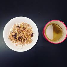 Appelez Moi Georges On Instagram Une Grosse Semaine Qui Commence La Derniere Avant Les Vacances Heureusement Pour Reprendre Des F Food Breakfast Oatmeal