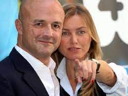 Gianluigi nuzzi e alessandra viero danno gli ultimi aggiornamenti sui più noti gialli irrisolti. Quarto Grado Cronaca Giudiziaria E Profiling Non Bastano Corriere It