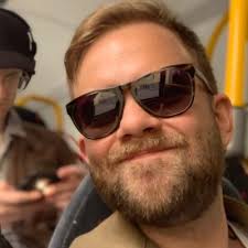 Mannen bak gjærbaksten, dag helge veberg, kan røpe hva som skjedde da bollene gikk i gulvet. Martin Roppestad On Twitter Aron Donnum Slar Et Slag For Glutenfrie Boller Toppfotball Valerengaoslo