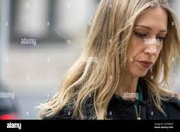 Laura Bart's Instagram, Twitter & Facebook