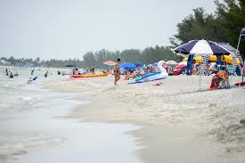 Red Tide Lingers Off Sanibel And Captiva Wgcu News