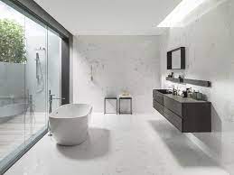 Matching floor tiles are available in two sizes. Marmol Carrara Blanco Wall Tiles