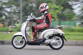 Berita otomotif terbaru dari motoblast yang menyajikan modifikasi striping motor dan render motor baru juga terkait rumor dan gosip di indonesia. Tips Atasi Gejala Mesin Susah Hidup Di Motor Bekas Jenis Honda Scoopy Gridoto Com