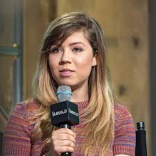 Nickelodeon star Jennette McCurdy says mum insisted
