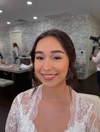 I'll take what she's got!!! 😉😉😉 Did my makeup in the car,