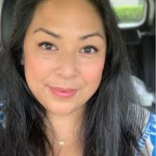 Kimberly Watt's Instagram, Twitter & Facebook