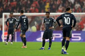 Ligue des champions: le PSG et le Real Madrid en play-off