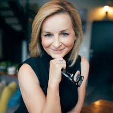 Tracy Quinton's Instagram, Twitter & Facebook