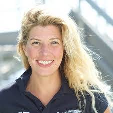 Helen Farr's Instagram, Twitter & Facebook