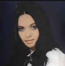 Najpiękniejsza 🩷❤️🧡💛💚🩵💙💜