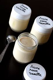 Yaourts Demi Ecremes Au Sucre Roux Et A La Vanille En 2020 Yaourt Maison Recette Yaourt Avec Yaourtiere Recette Yaourt