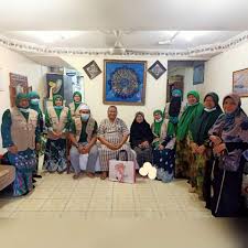 Anak yatim adalah anak yang ditinggal meninggal ayahnya ketika belum dewasa. Dari Tirai Dewan Muslimat Pas Negeri Selangor Muslimat Pas Ampang Ziarah Kebajikan Skuad Prihatin Lkk Dmpk Bersama Lkk Dppk Ampang Berita Parti Islam Se Malaysia Pas