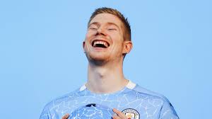 De bruyne's creativity and eye for defense splitting passes and crosses prompted city to sign the belgian international in. Kevin De Bruyne Confirms Contract Talks I Want To Stay At Manchester City Eurosport