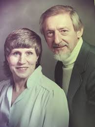 What is the story behind the photo of Pioneer Girls at 110 East Main in  Hillsboro, Oregon?