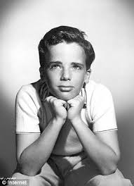 Alec guinness, anthony quayle, anthony quinn and others. The Lawrence Of Arabia Child Star Who Quit Movies For Harvard Michel De Carvalho Is Now King Of The Heineken Beer Empire Daily Mail Online