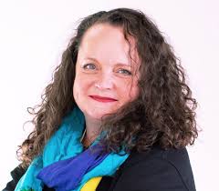 Marisa Bryan's Instagram, Twitter & Facebook