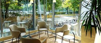 Schon wegen seiner privilegierten lage im botanischen garten ist dieser ort mit keinem anderen zu vergleichen. Mensaria Am Botanischen Garten Studentenwerk Leipzig