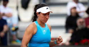 Pegula cruises into Rome third round with win over Sonmez; Masarova upsets Fernandez