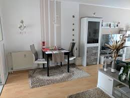 Kleines wohnzimmer mit esstisch inspirierend neu kleines. Kleines Esszimmer Ideen Wohnzimmer Modern Kleine Essecke Kleine Esszimmer Ideen